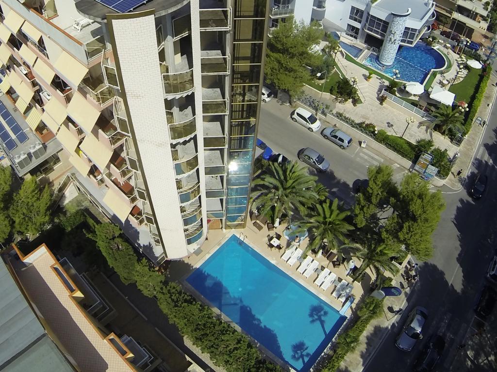 Hotel Doge Alba Adriatica Eksteriør billede