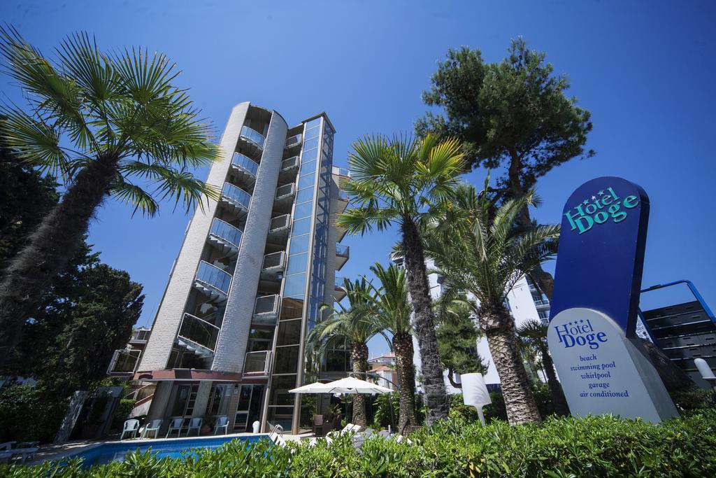 Hotel Doge Alba Adriatica Eksteriør billede