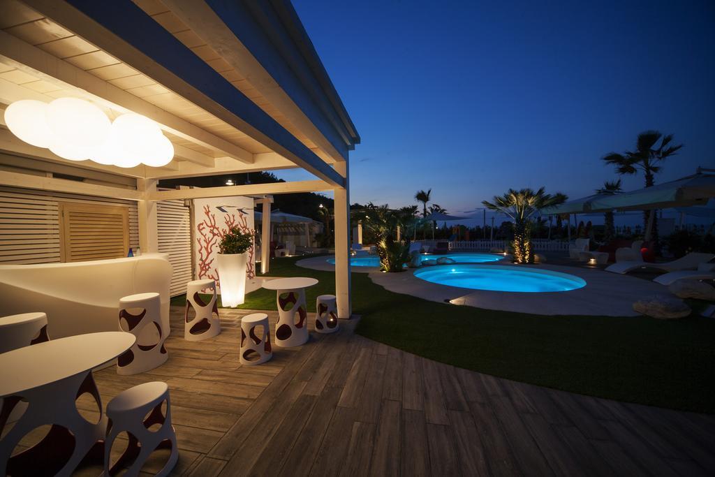 Hotel Doge Alba Adriatica Eksteriør billede