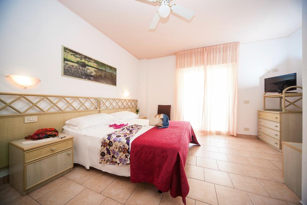 Hotel Doge Alba Adriatica Værelse billede